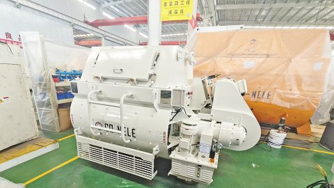 双卧轴搅拌机筒盖加大观察门和检修门的优势