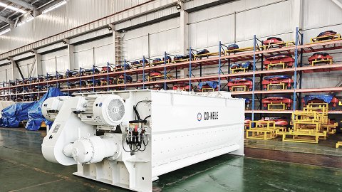 连续式搅拌机叶片大小对物料匀质性的影响